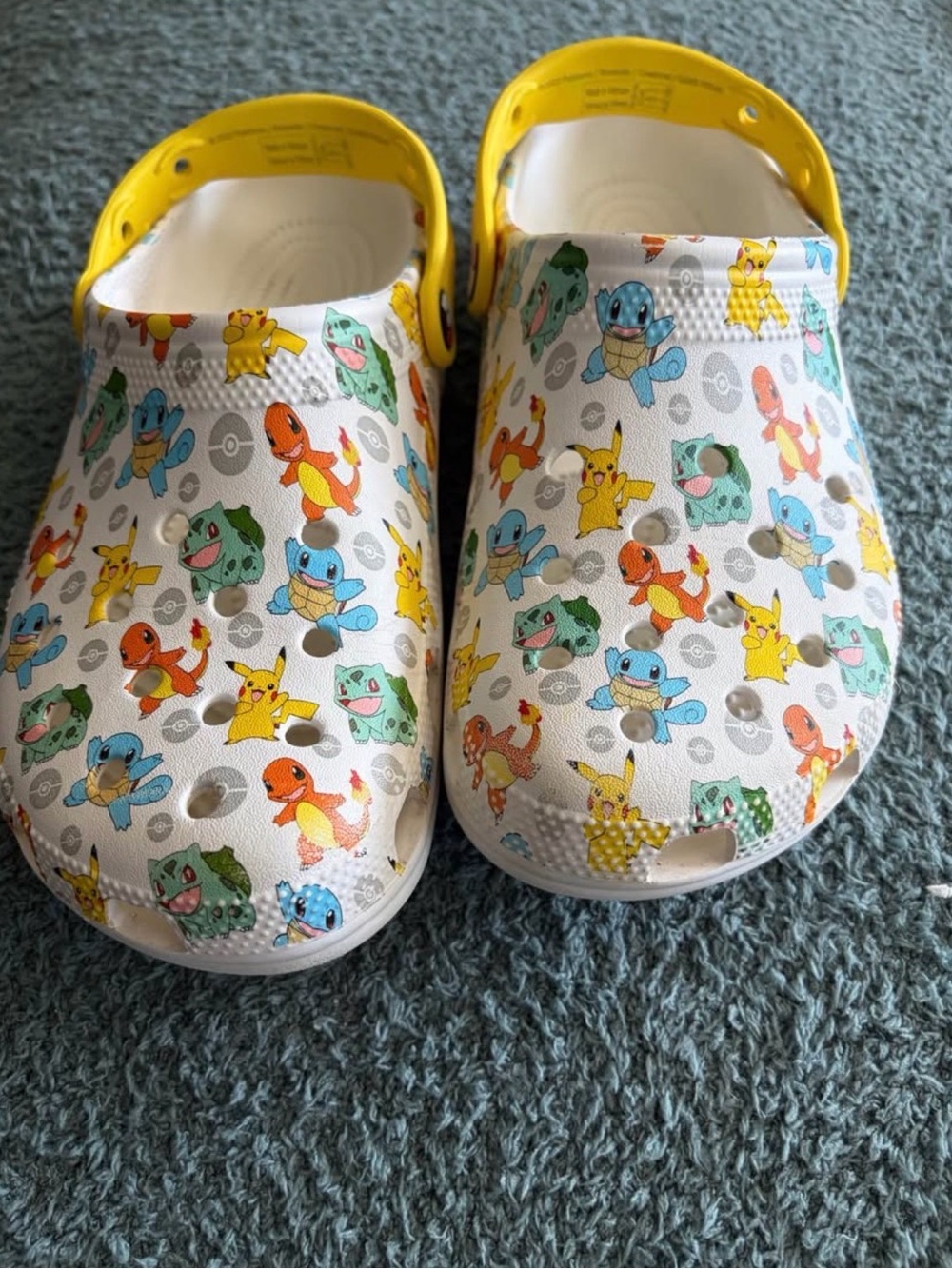 CROCS Pokémon Clogs in White with Yellow Strap